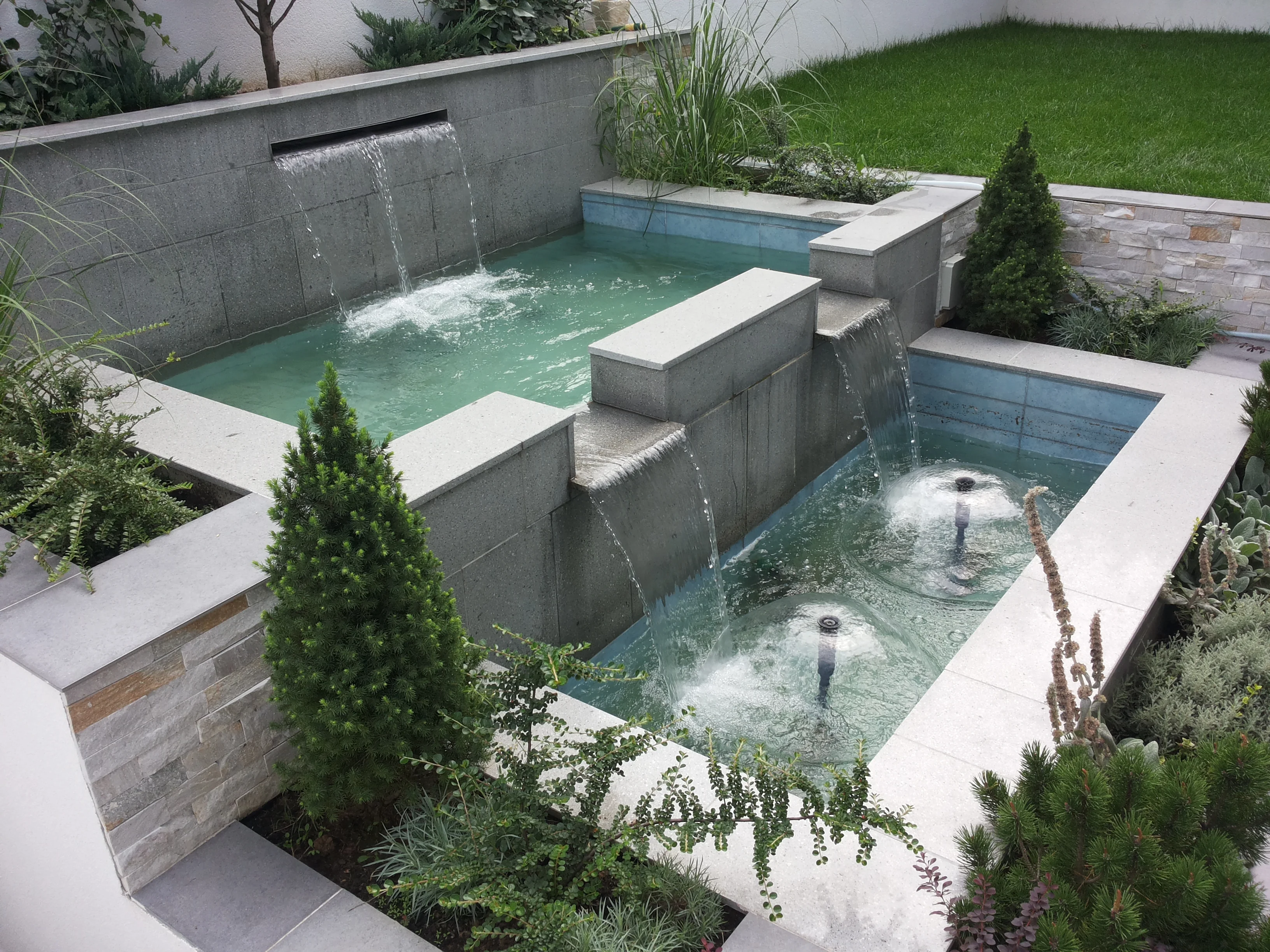 Moderna Fontana 15 — image 1